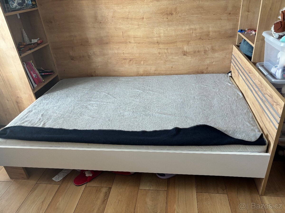 Prodám velmi pěknou postel z XXXL - TOP stav