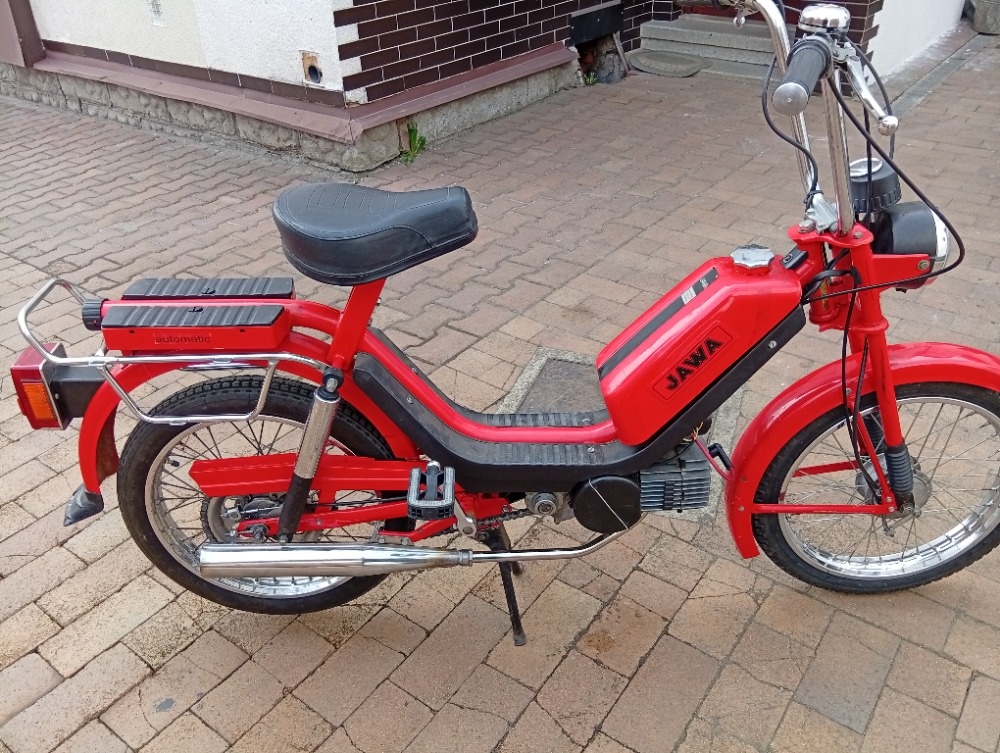 Babetta 210 prodám červené barvy