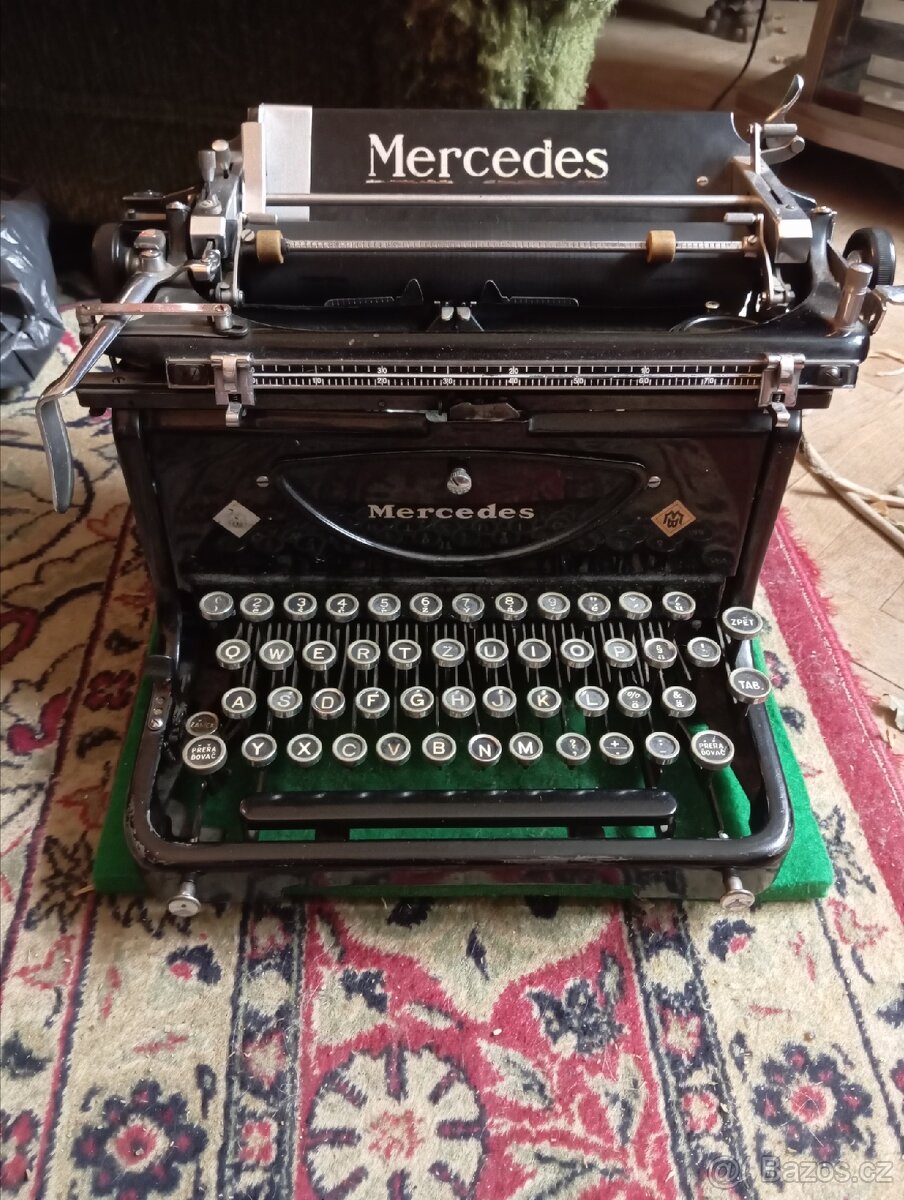Psací stroj Mercedes