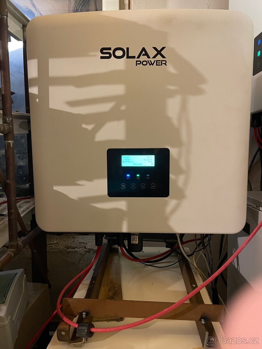Měnič na fotovoltaiku