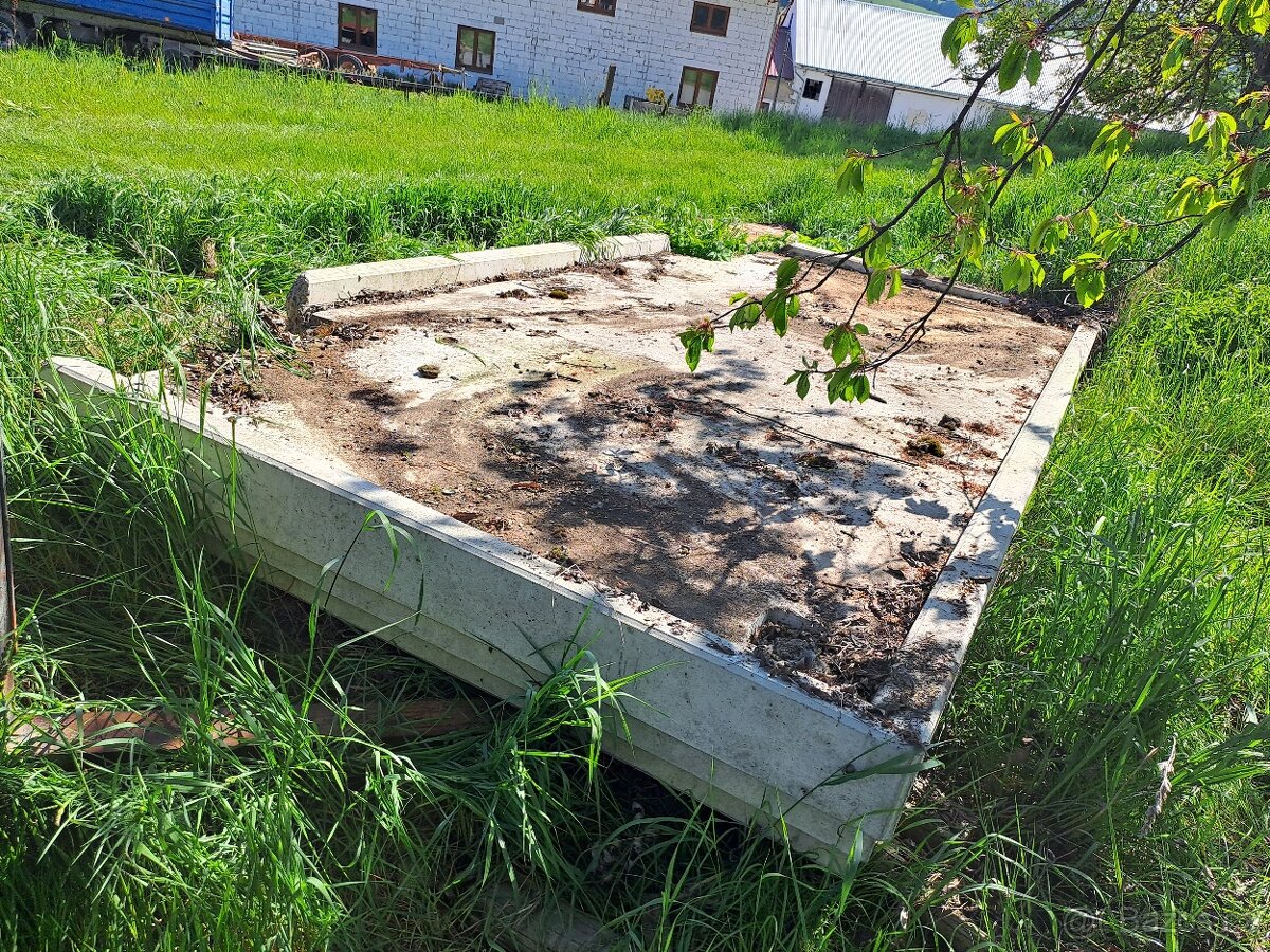Betonový panel