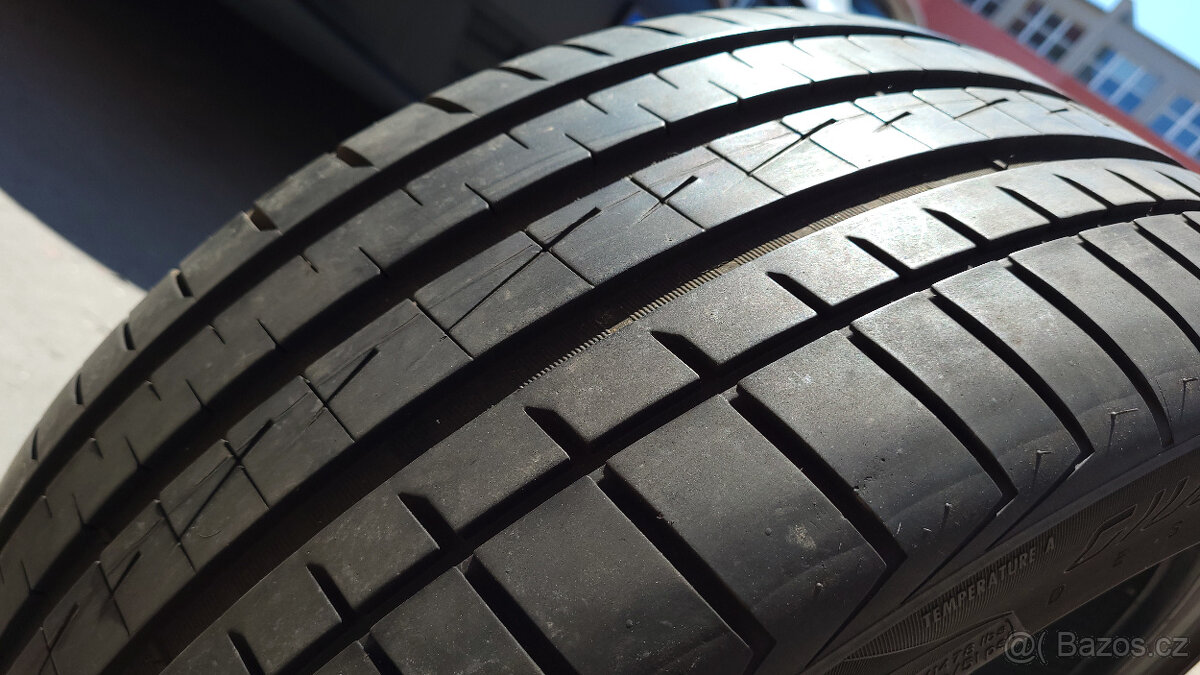 Málo jeté letní pneu Vredestein 225/45/17 XL, sada