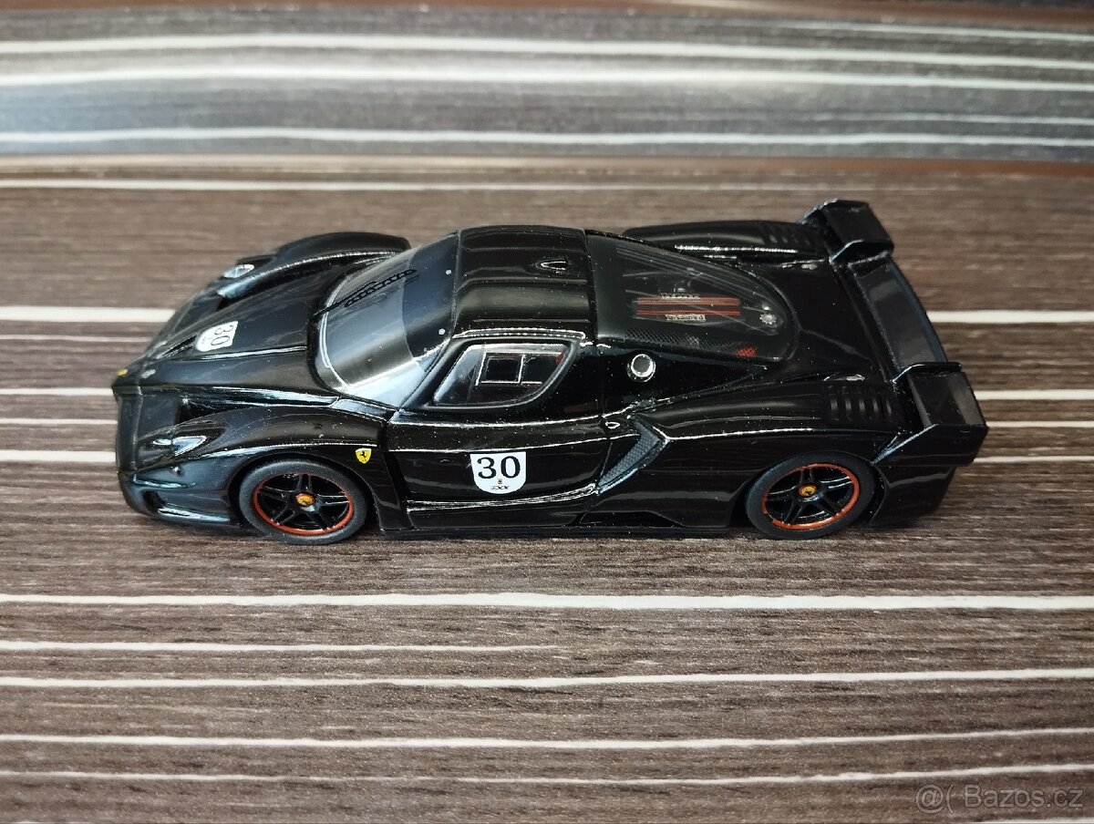 FERRARI FXX n.30 - Hot Wheels 1:43
