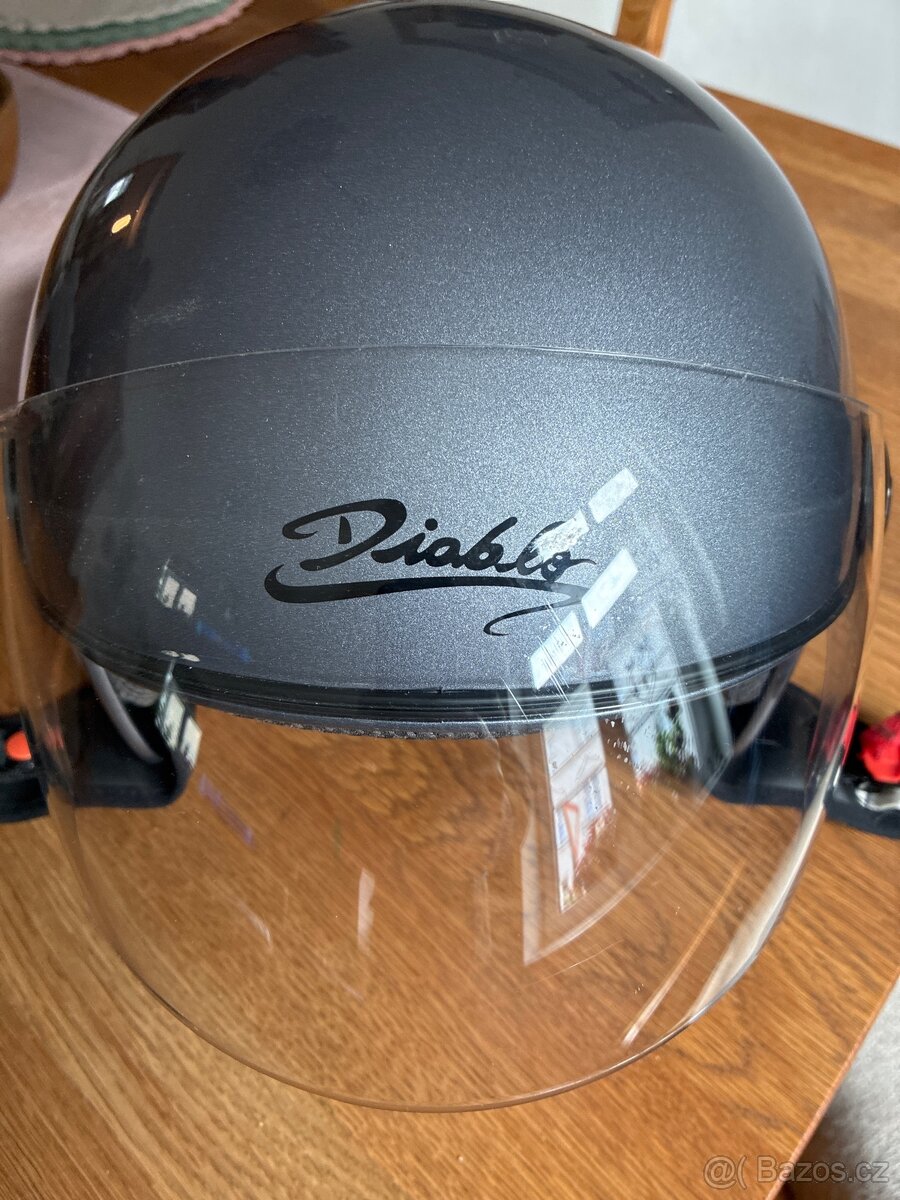 Prilba na motorku