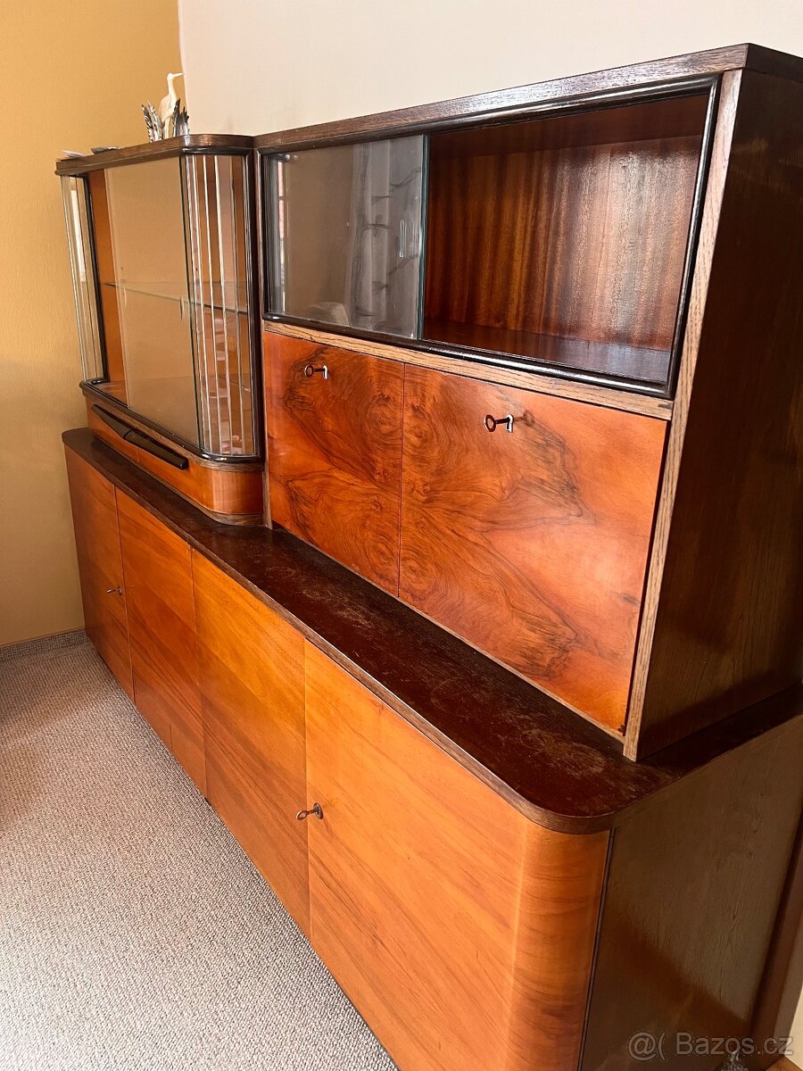 Designový sekretář z 60. let -styl Halabala