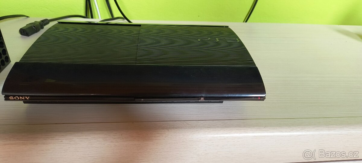 PS3 Superslim 12GB +80GB HDD