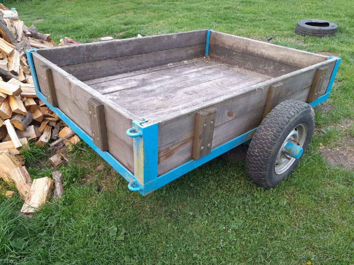 Kára za traktor