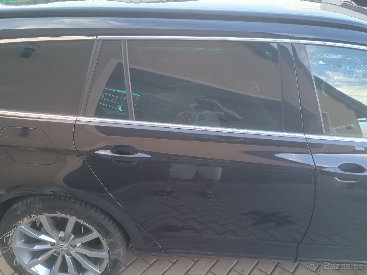 Prodám pravé zadní dveře na vw Passat B8