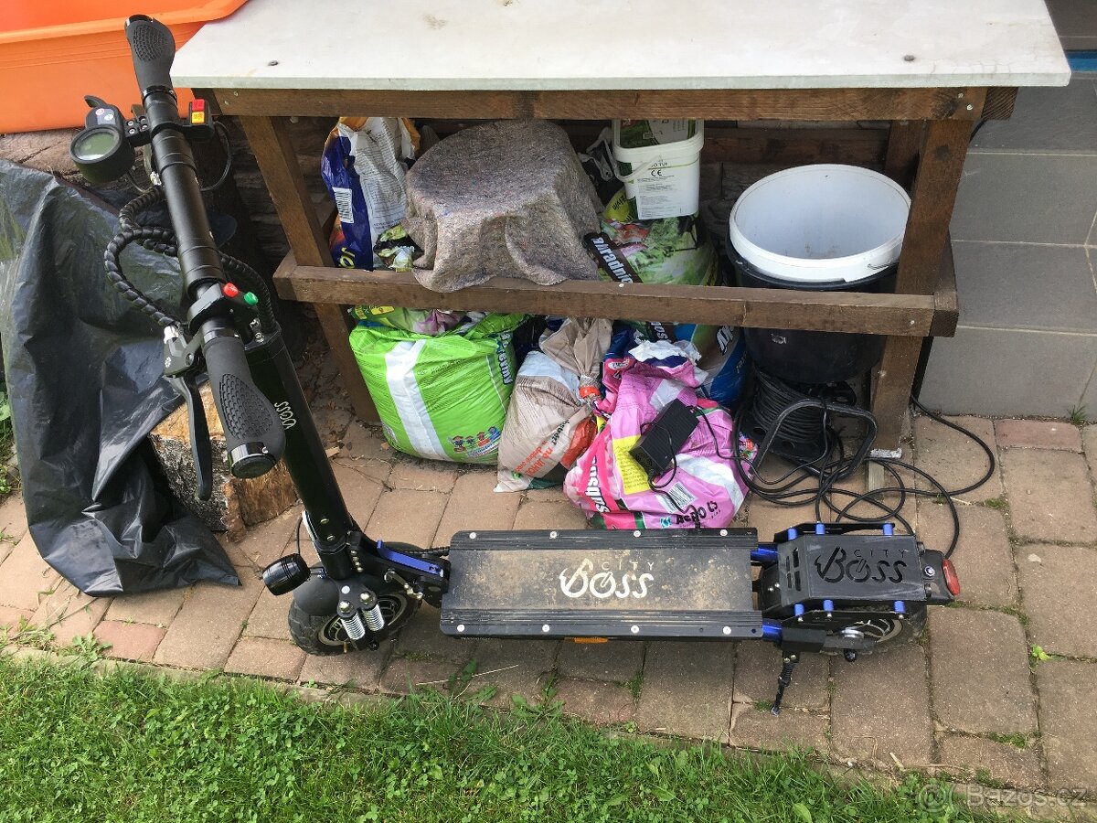 Elektrická kolobezka cítí boss 1000 w