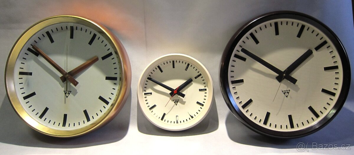 Pragotron - industriální nástěnné hodiny cca 1960