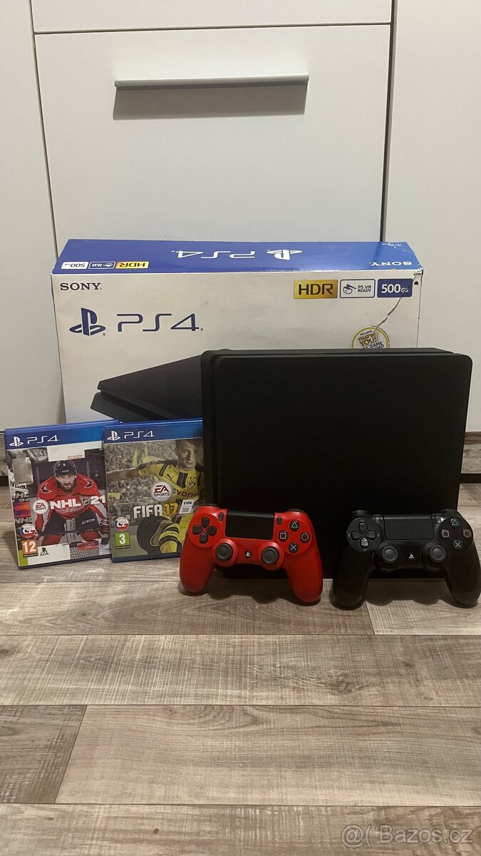 Playstation4, 500GB + 2 ovladače