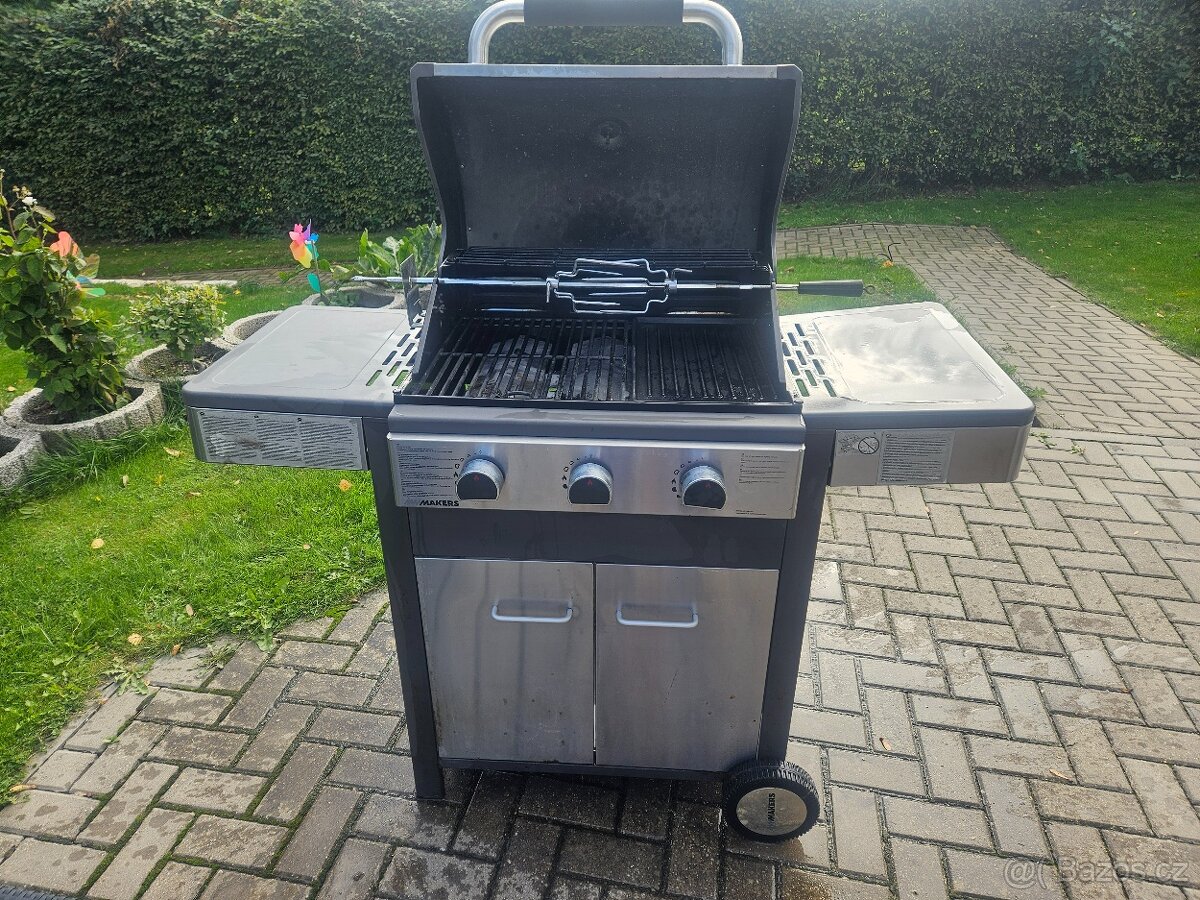 Plynovy zahradni gril