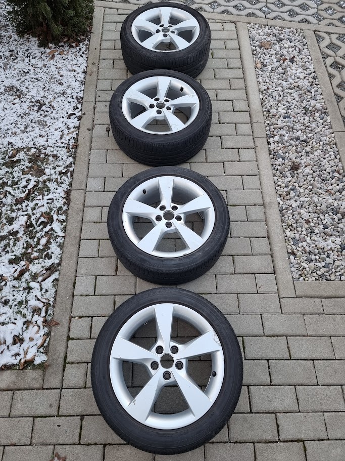 Prodám ALU disky DIONE s letní pneu 215/45 R16" 86 H