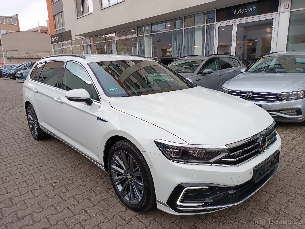 VW Passat B8 GTE 1.4TSI Hybrid 160kW DSG - záruka Autodraft