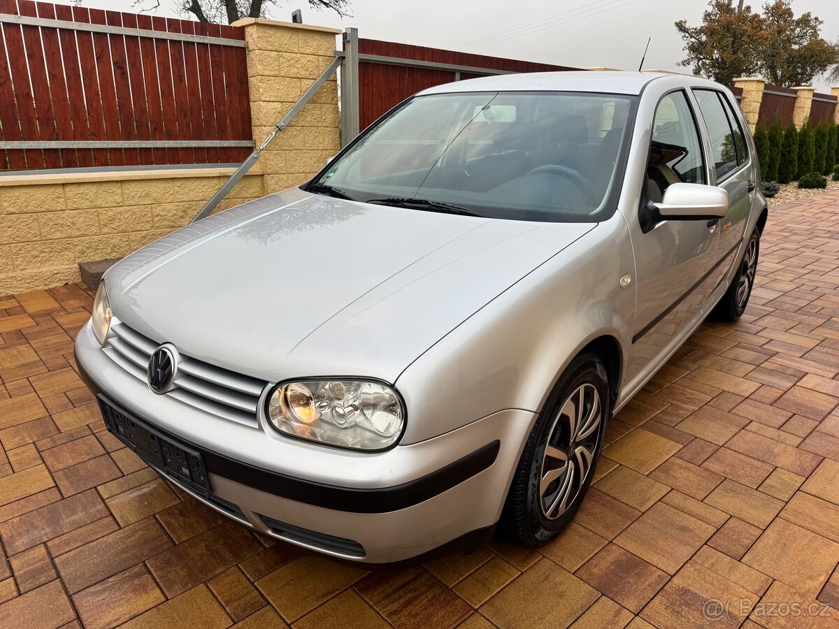 Volkswagen Golf IV 1.4i 55Kw Comfort - Klima