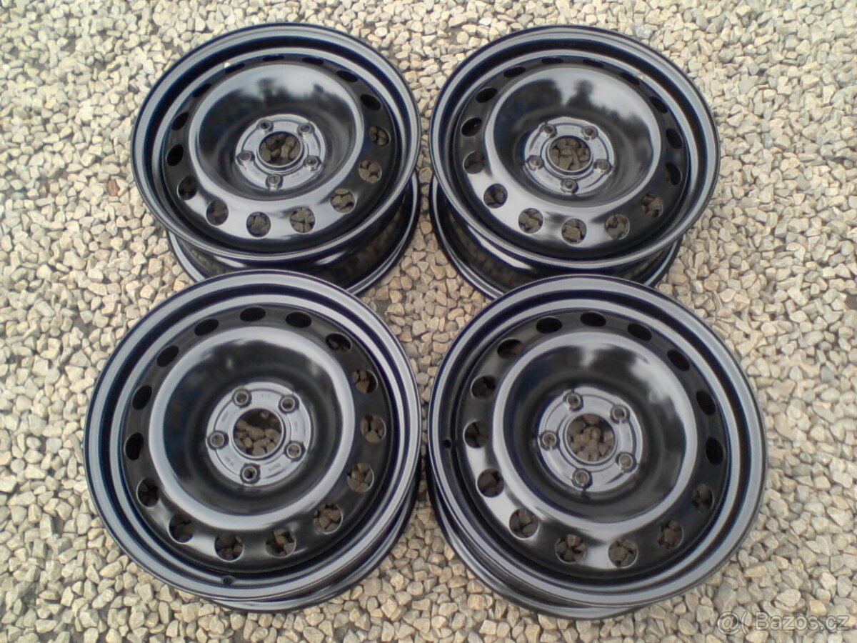 16 plechové disky Fiat 500X (2015-24)