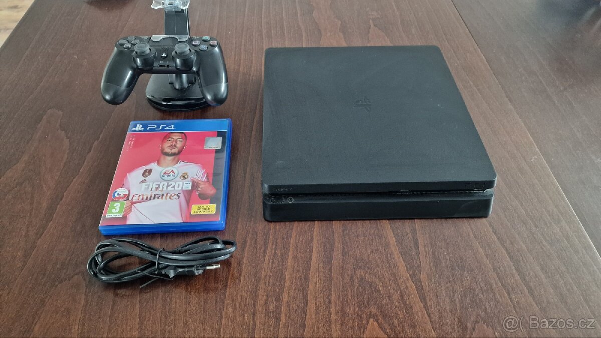 PlayStation 4 Slim, 500GB, bezvadný stav