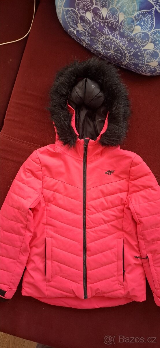 Dívčí bunda