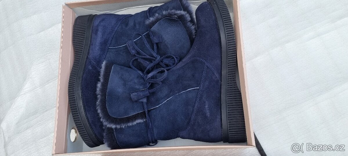 Nové nenošené dámské zimní semišové boty vel.38