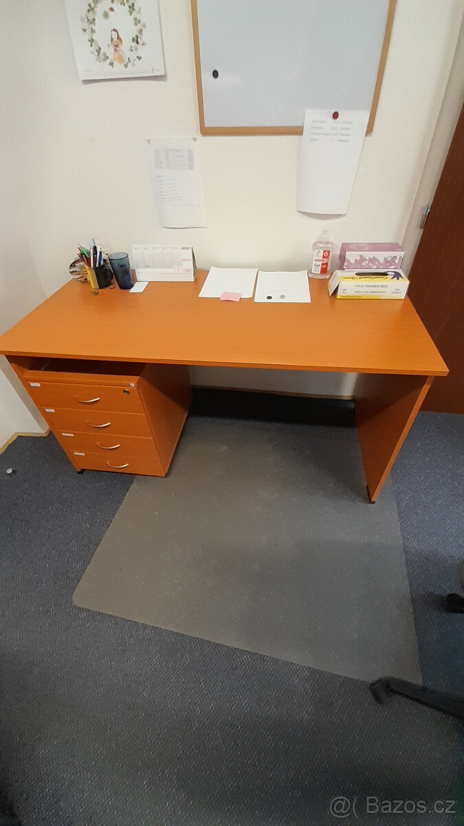 Stůl kancelářský s kontejnerem