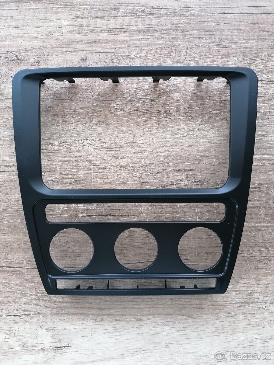 Rámeček rádia Octavia 2 před facelift 2004-2009