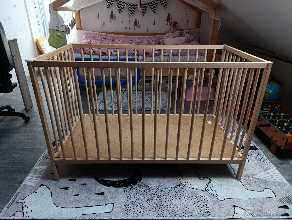 Dětská dřevěná postýlka Ikea