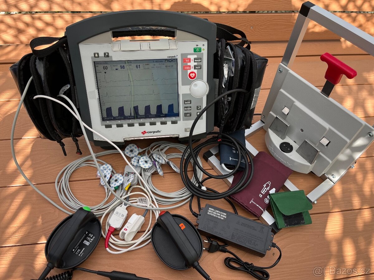 Profi defibrilátor/monitor Corpuls 3