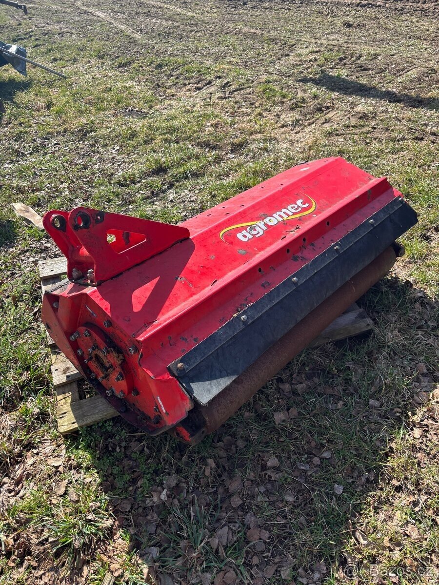 Mulčovací hlava / příkopová sekačka Agromec