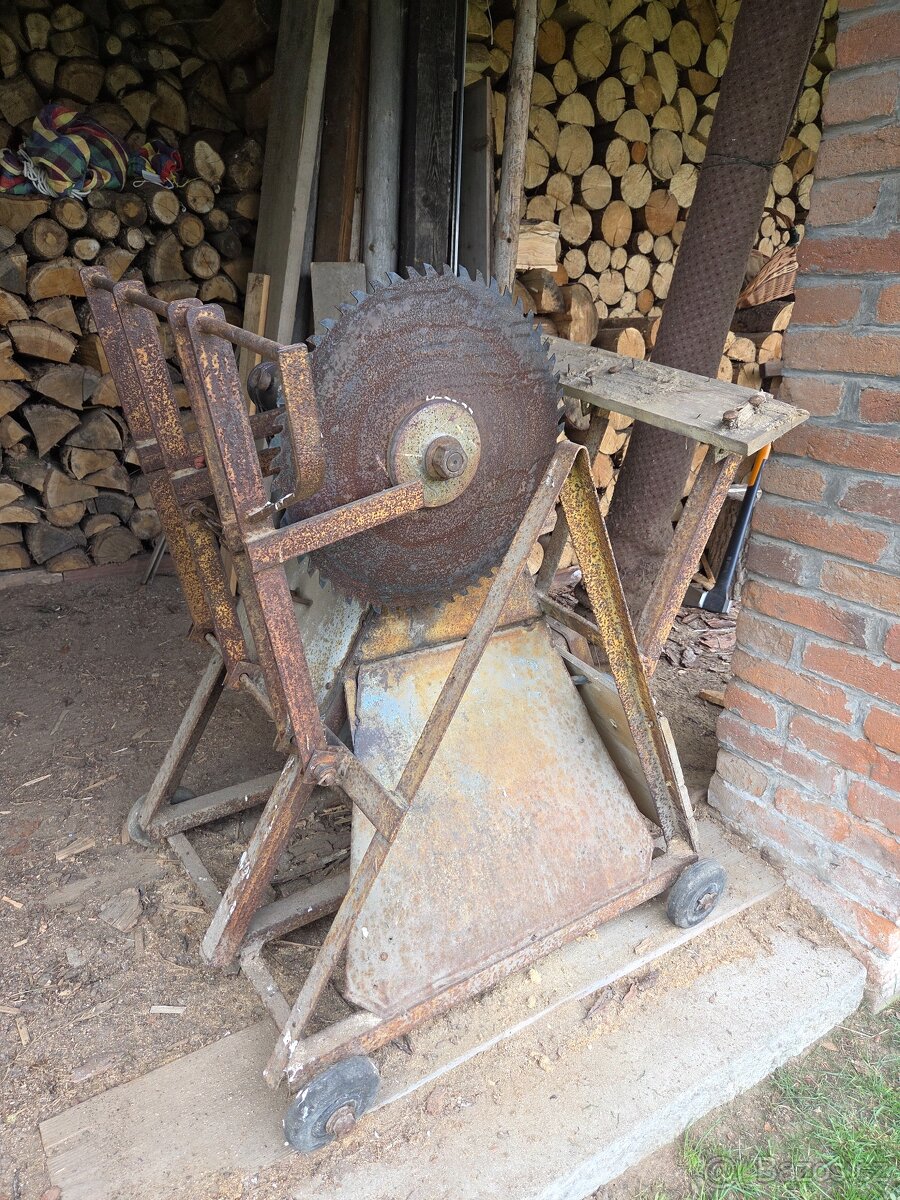 Cirkulárka 5.5 kW s kolébkou, 3 pláty