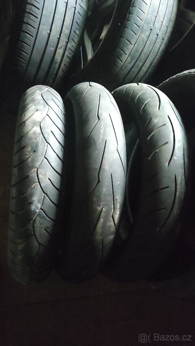 3kusy predni pneu 120/70-17