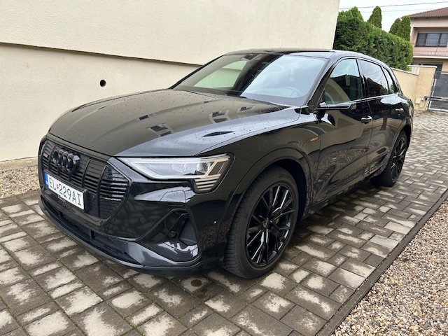 Audi e-tron 55