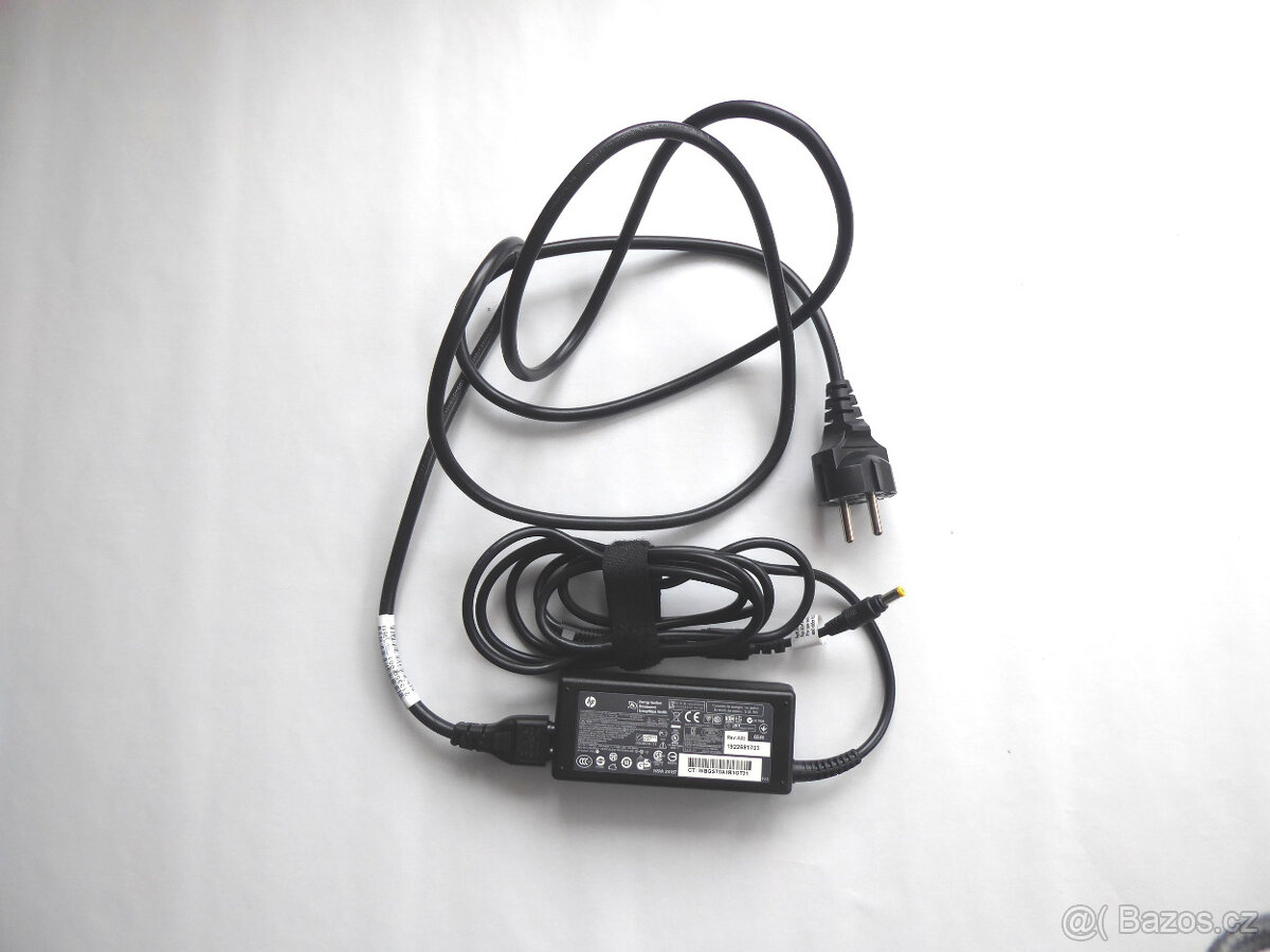 T083_ Zdroj 230V stř./ 18,5V ss., 2 ks, za kus