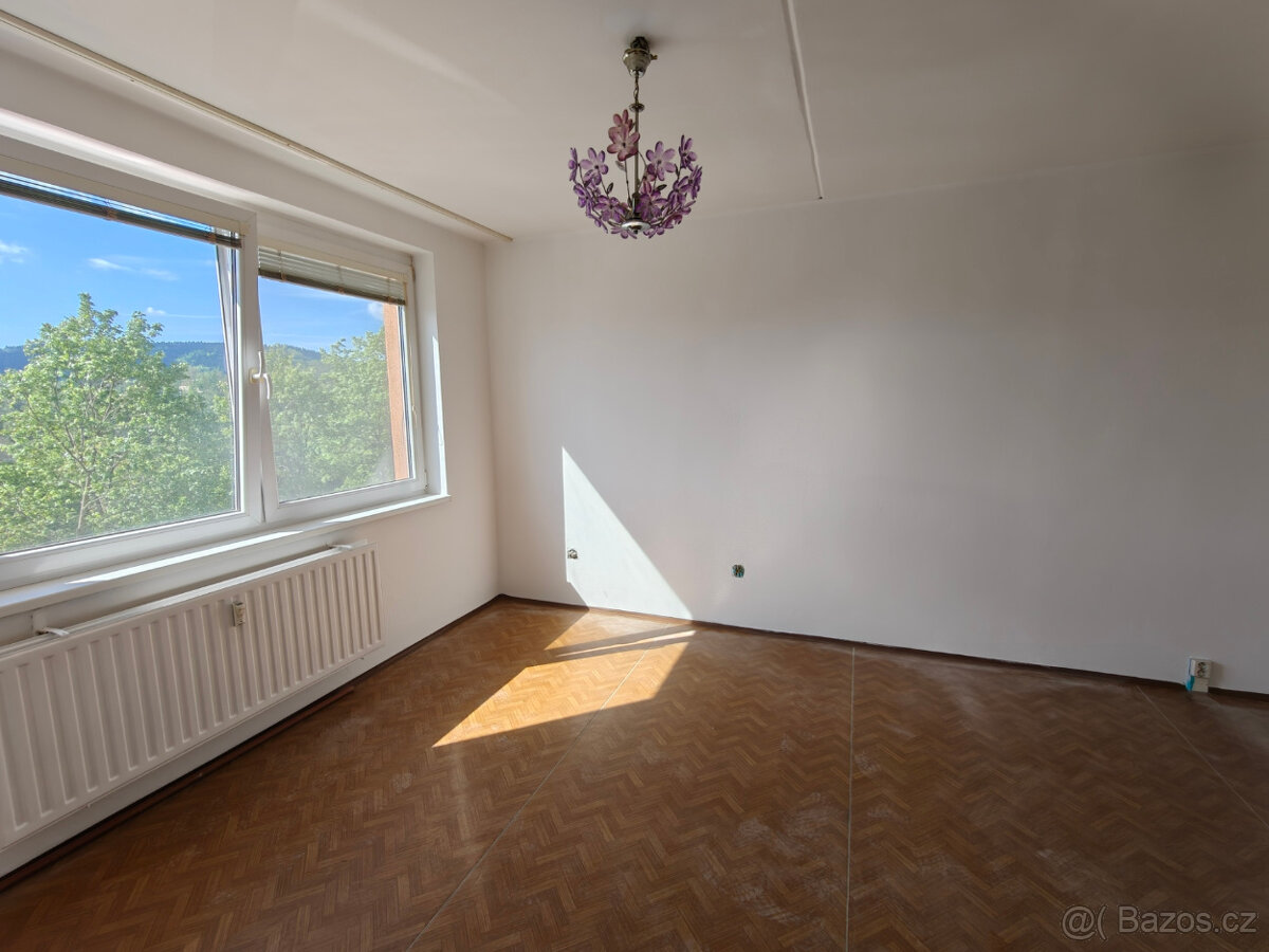 Pronájem bytu 3+1, 69 m² – SNP, Vimperk II