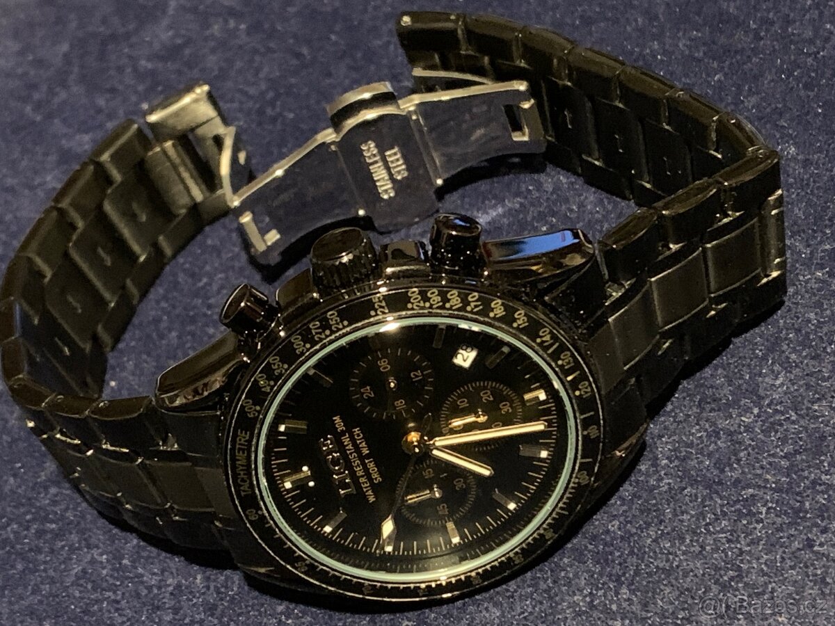 CHronograph ,....45x42mm