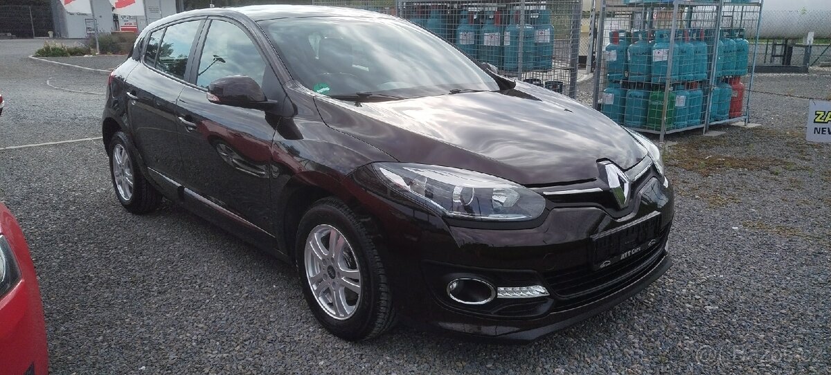 RENAULT MEGANE III FACELIFT 1.2 T 85KW PARIS 102000KM SERVIS