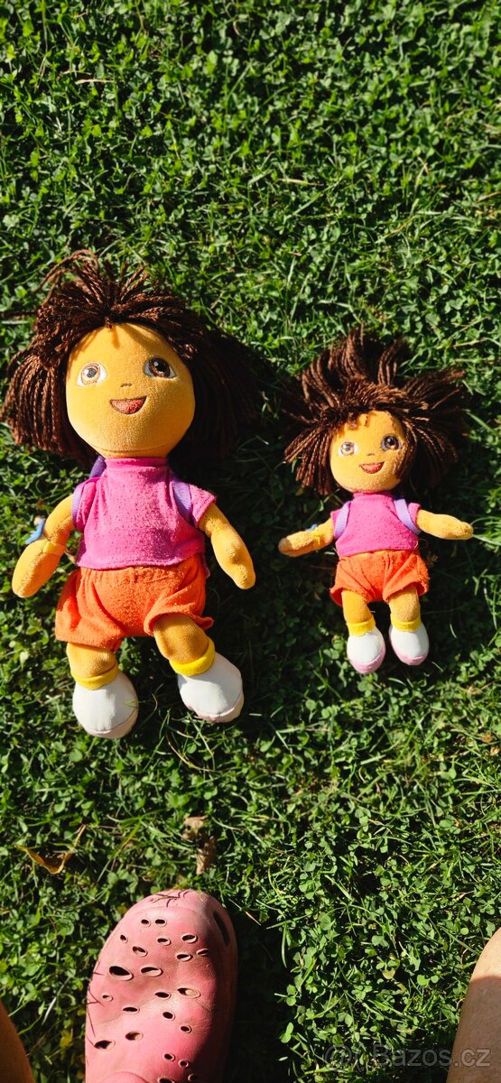 2 plyšové panenky Dora,30 a 19 cm,batůžek na zádech