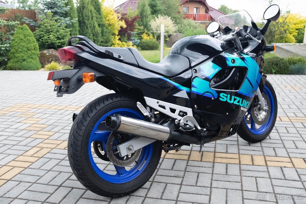 Suzuki GSX 600F