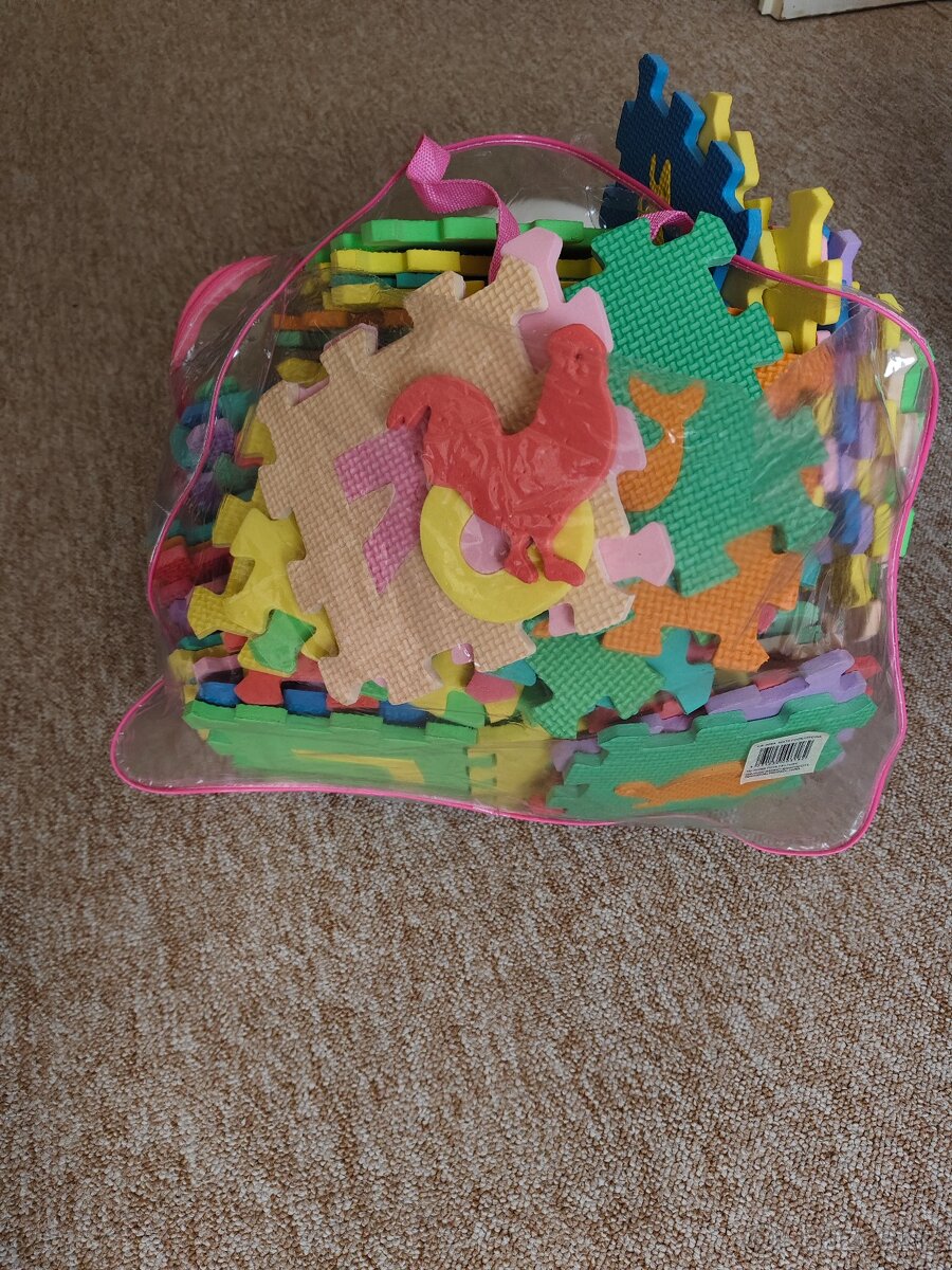 Pěnove puzzle a prkynko