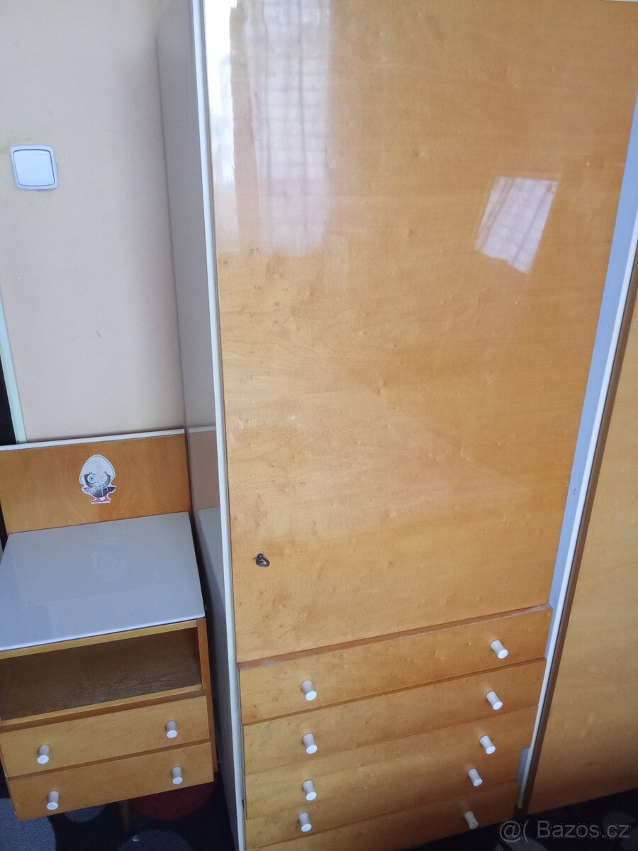 Skříně