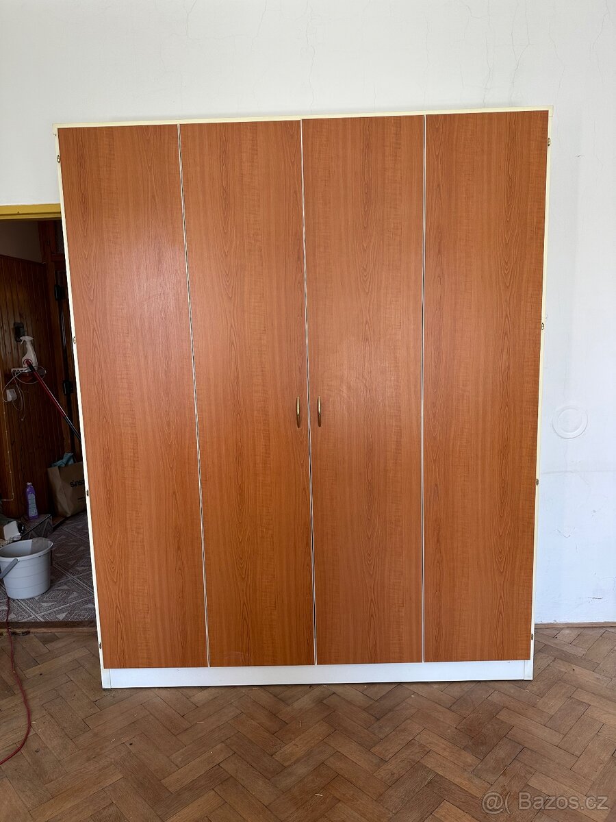 Postel ve skříni