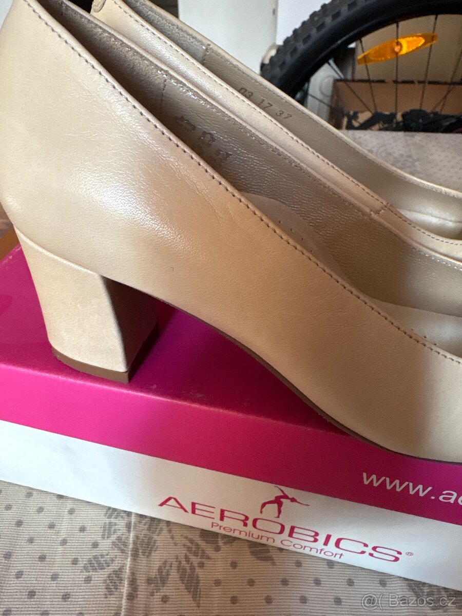 Kožené zdravotní lodičky nádherné a pohodlné