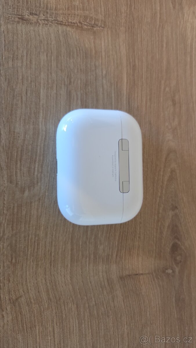Prodám sluchátka Apple AirPods Pro 3