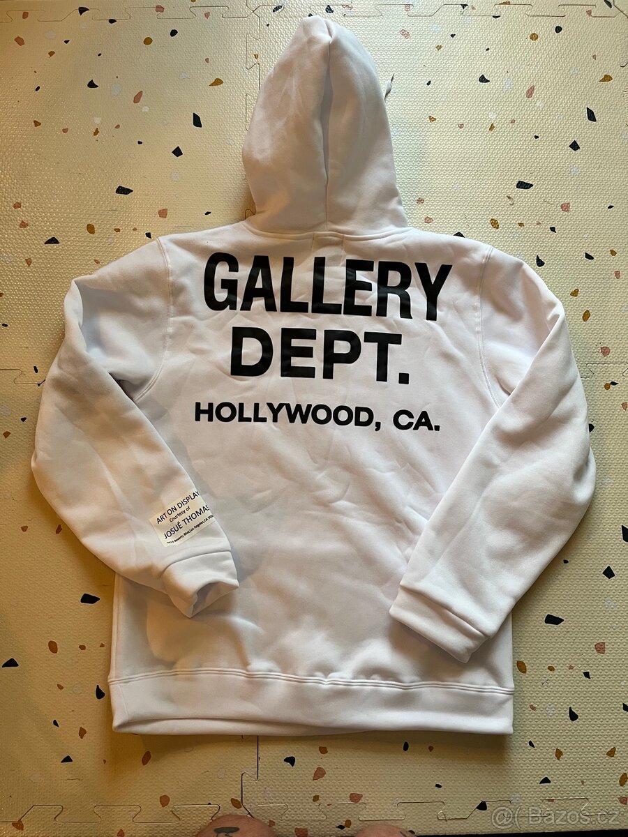 Mikina Gallery Dept.