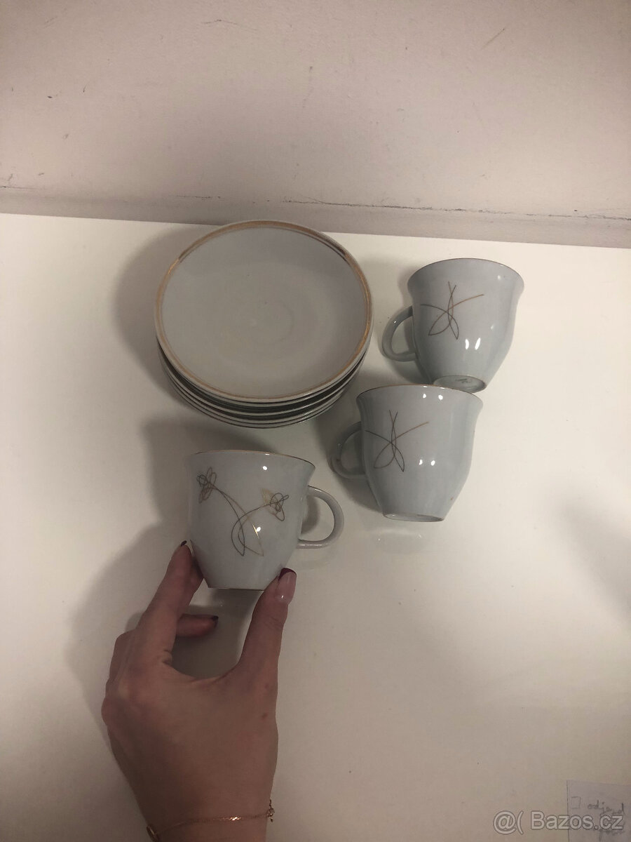 Set 3 hrnečků a 6 talířků