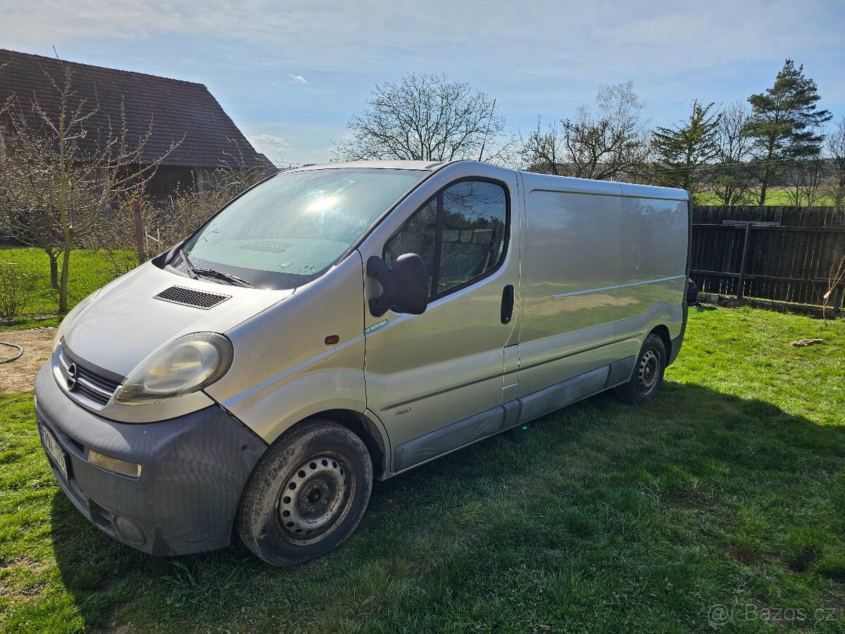 Opel Vivaro 2.5 DTI Van L2H1