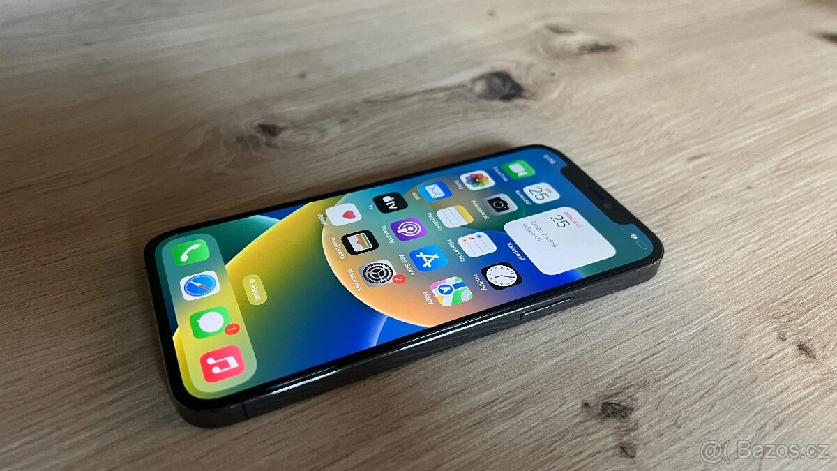 Apple iPhone 12 Pro 256GB, příslušenství, 5900Kč