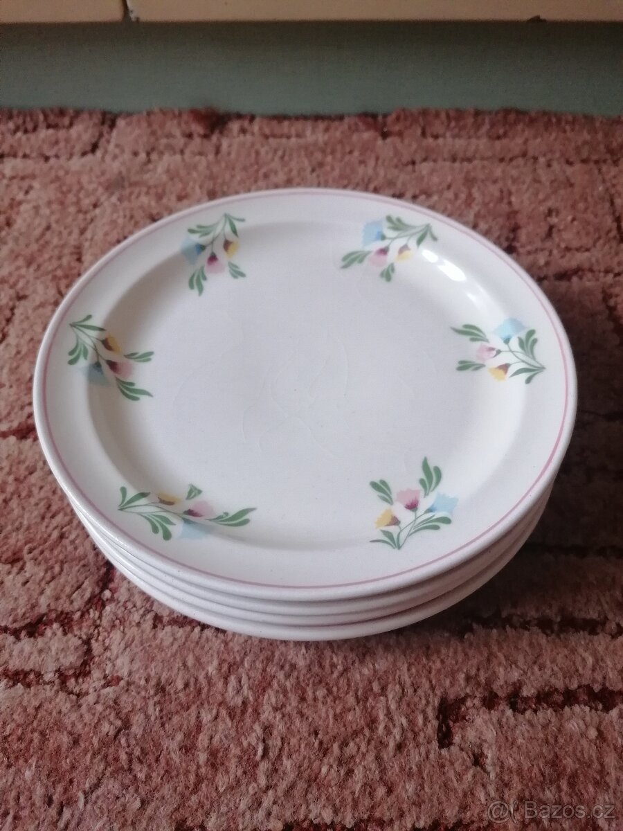 Porcelánové dezertní talíře - 4 ks