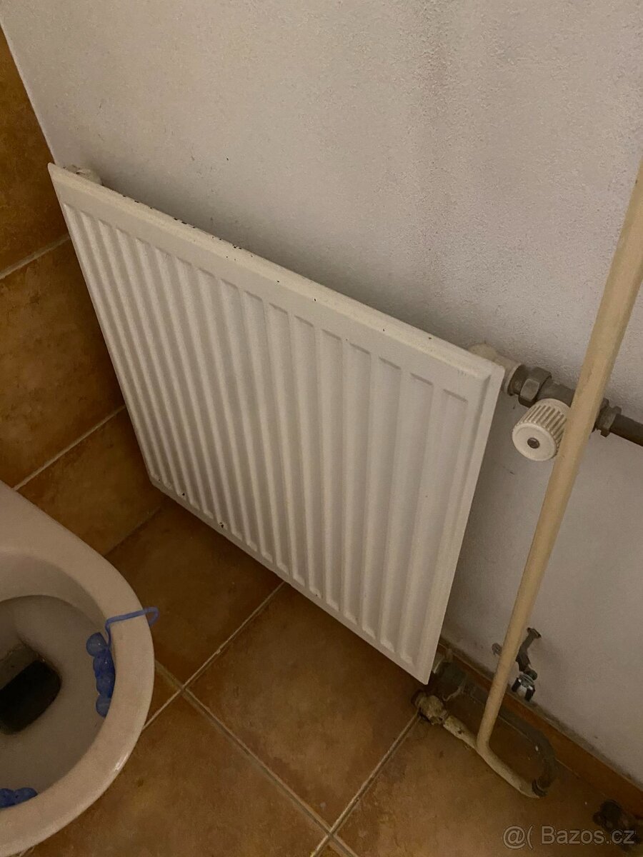 Deskový radiátor malý