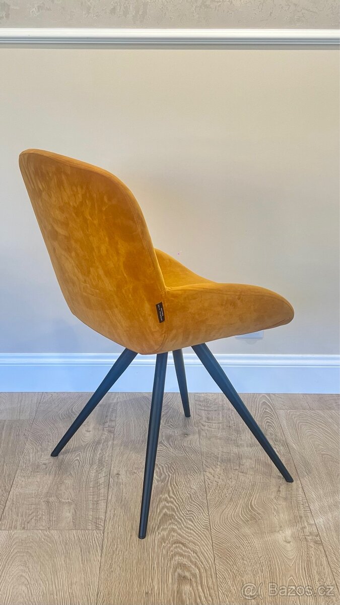 Židle. Křesílko. Italsky nábytek