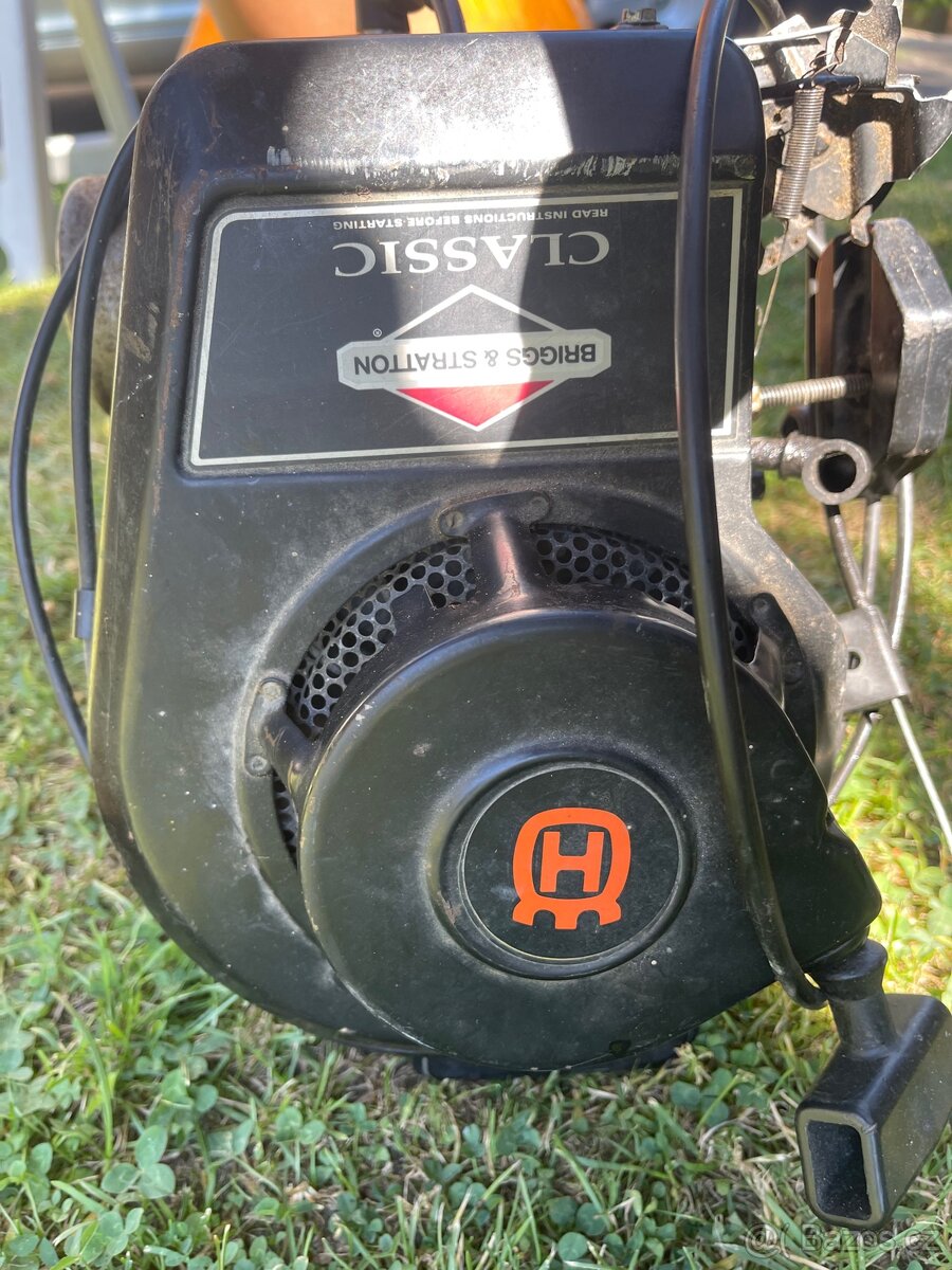 Motor do sekačky